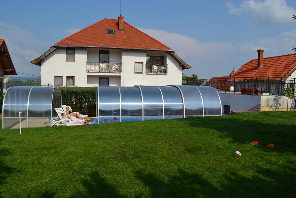 Villa Nova Heviz Luaran gambar
