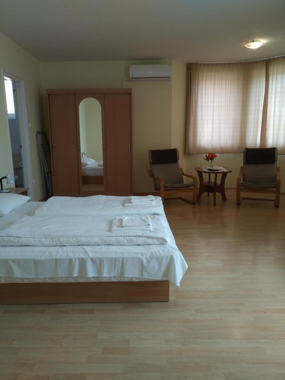 Villa Nova Heviz Luaran gambar