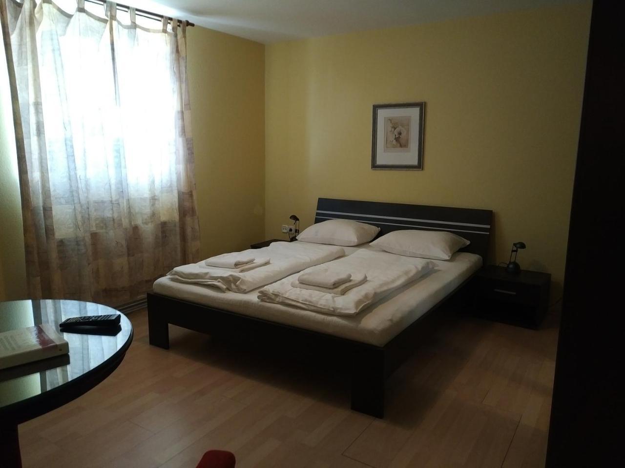 Villa Nova Heviz Luaran gambar